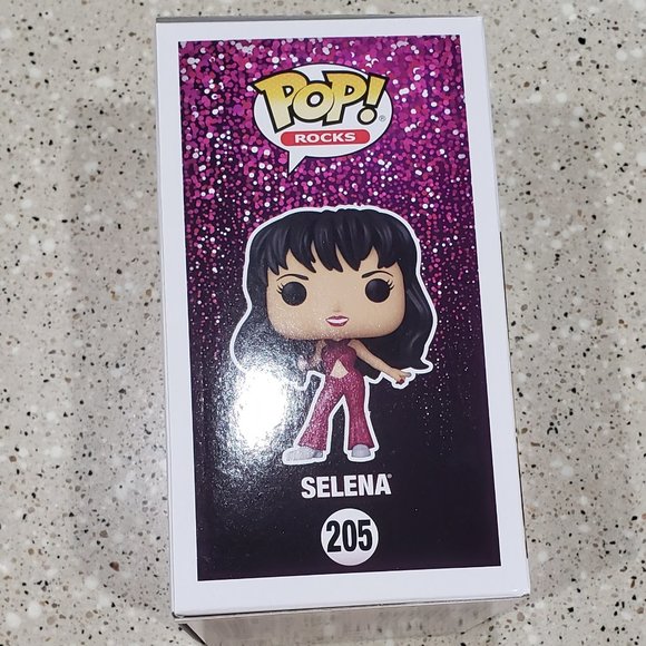 - Funko Pop Selena Diamond Collection . - Picture 7 of 8